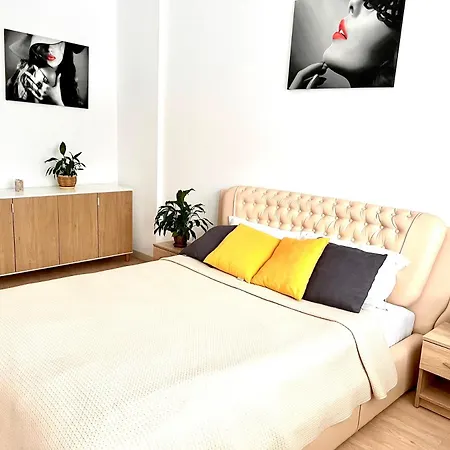 Osapart Vip New Point By Great Britain Lviv Exterior photo